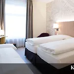 Отель Kreuz Modern Берн