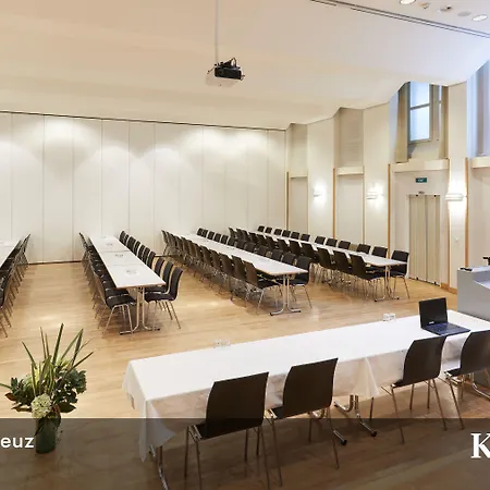 Kreuz Modern 3*