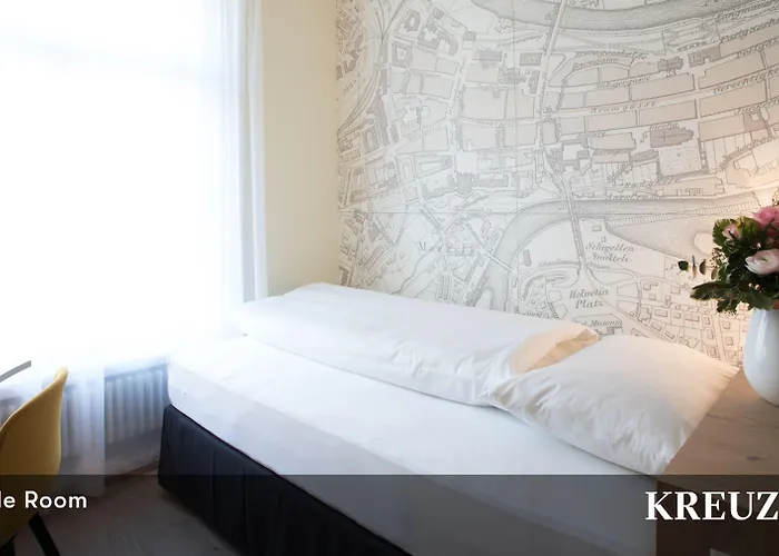 Hotel Kreuz Modern 3*